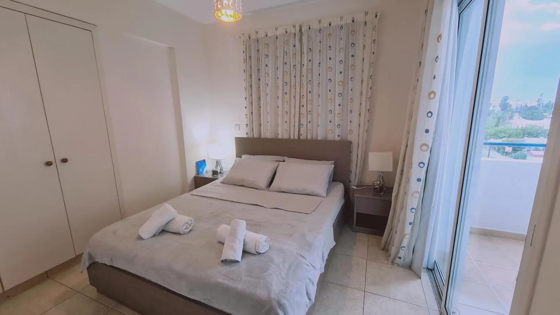 Stay Suncity Apartment Lárnaca